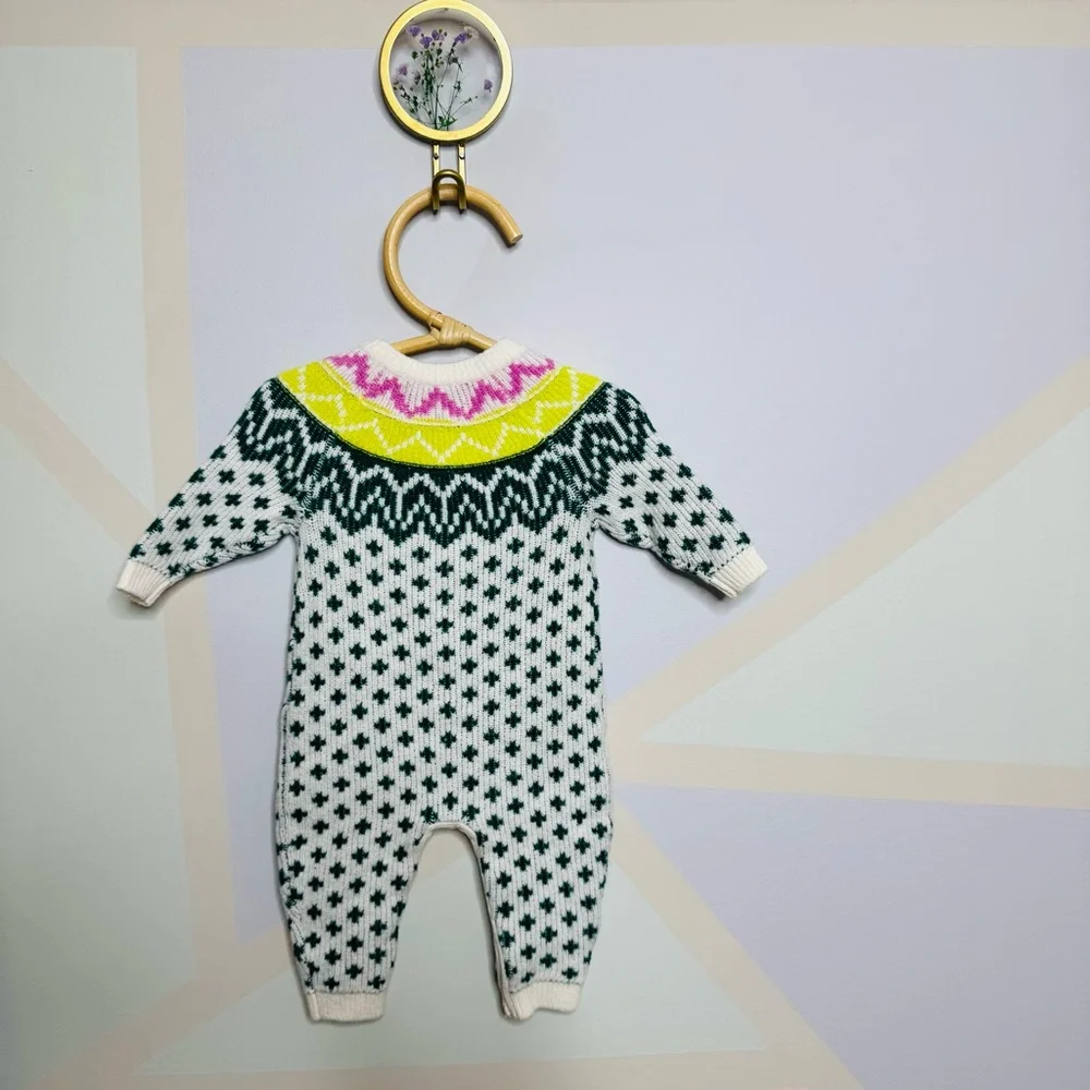 Old Navy White and Green Patterned Kids Footie